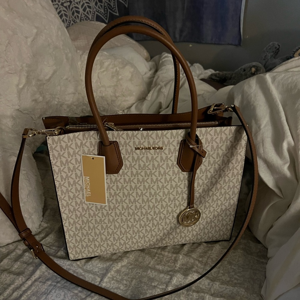 brand new MK purse